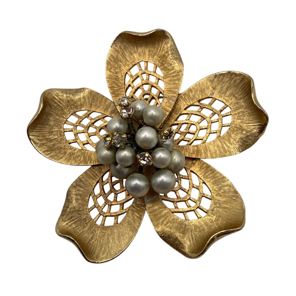 Vintage Vendome Signed Gold Tone Openwork Flower Brooch Faux Pearl Rhinestone